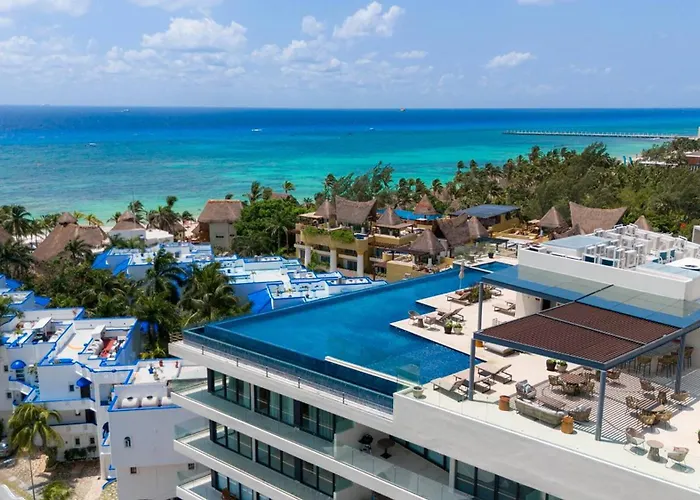 3br Top-floor Marila - 1 Block To & Views Apartamento